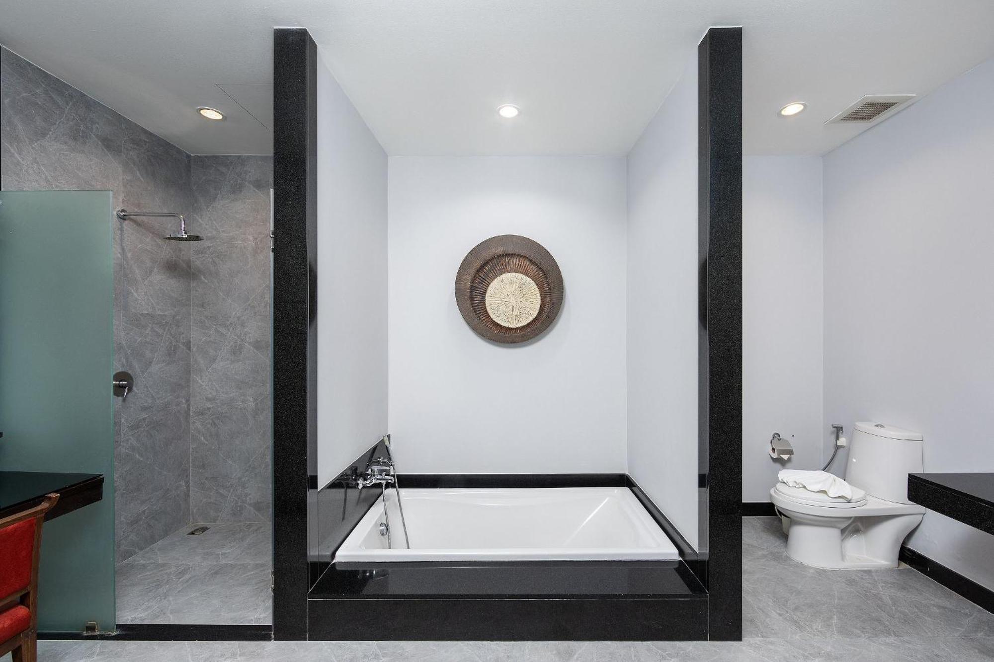 Nai Harn Villa Galam | Private Pool | Onyx Villas By Tropiclook | Naiharn Beach מראה חיצוני תמונה