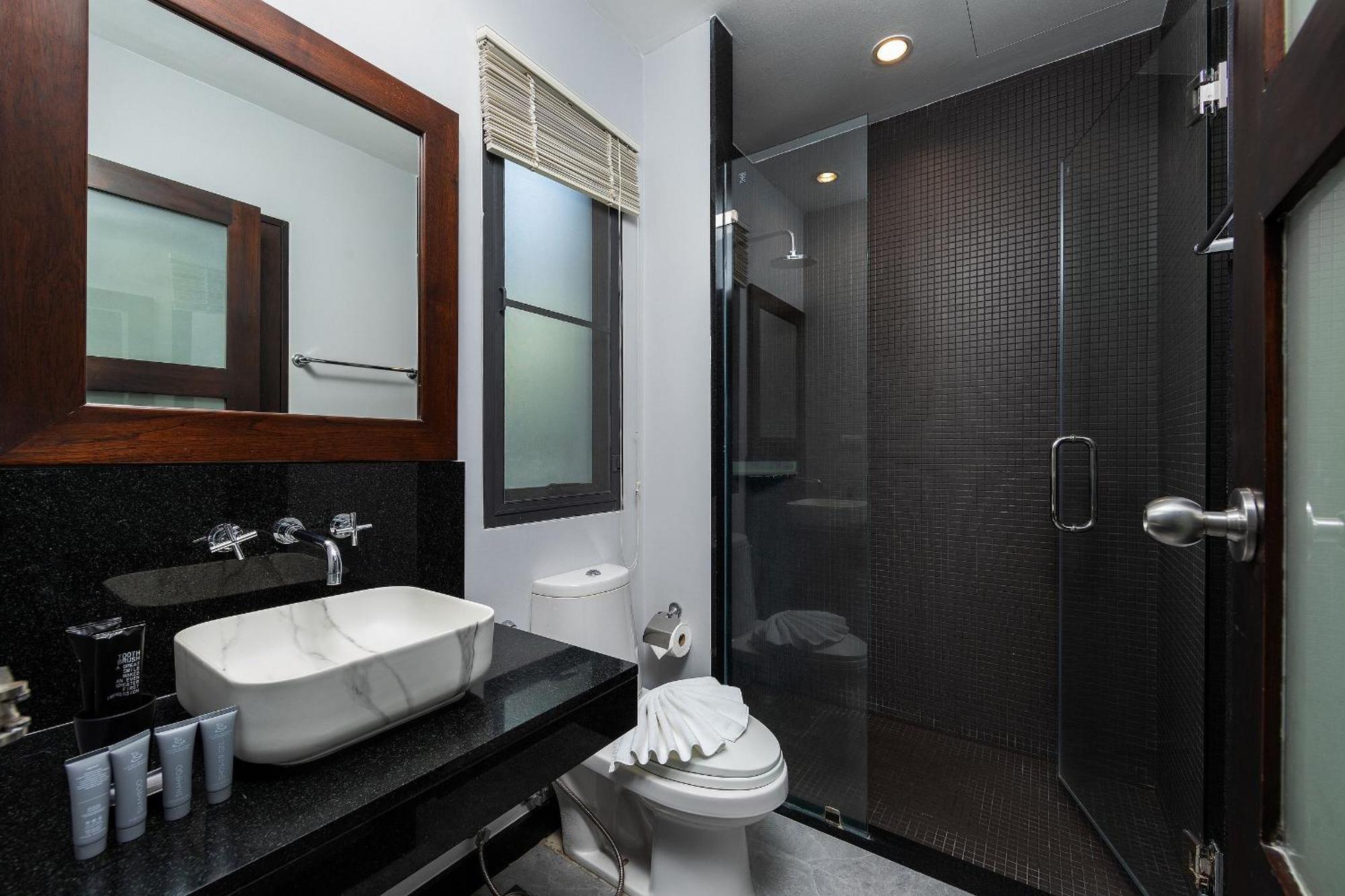 Nai Harn Villa Galam | Private Pool | Onyx Villas By Tropiclook | Naiharn Beach מראה חיצוני תמונה